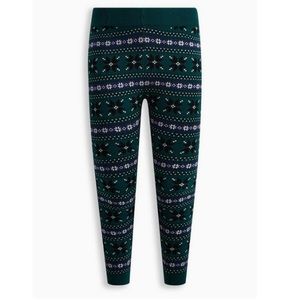 348. TORRID Green Snowflake Sweater Legging Size 1 NWT